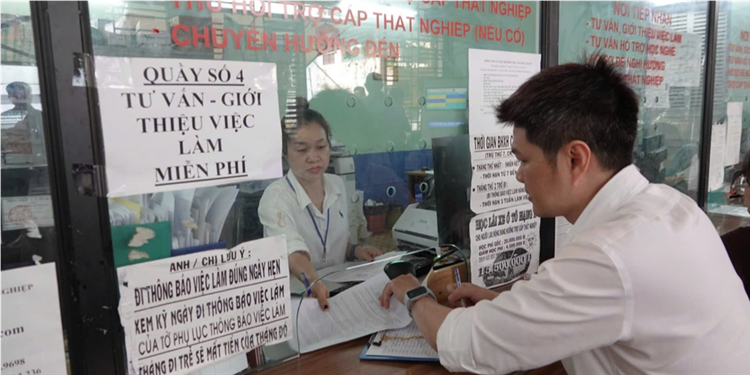 BẢO HIỂM THẤT NGHIỆP KHÔNG CHỈ LÀ TRỢ CẤP, MÀ CÒN LÀ CƠ HỘI VIỆC LÀM MỚI