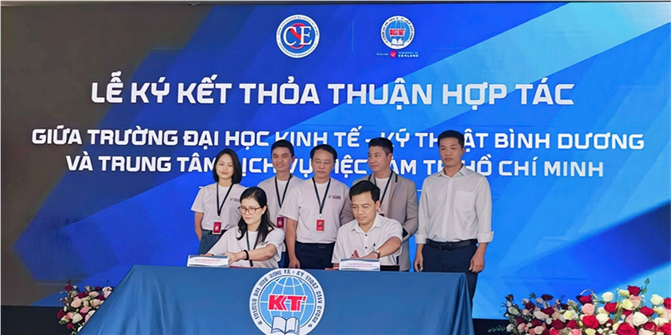 TRUNG TÂM DỊCH VỤ VIỆC LÀM THÀNH PHỐ HỒ CHÍ MINH THAM DỰ NGÀY HỘI VIỆC LÀM TẠI TRƯỜNG ĐẠI HỌC KINH TẾ - KỸ THUẬT BÌNH DƯƠNG 