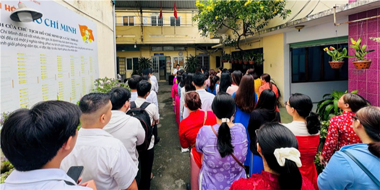 Công nhận tập thể, cá nhân điển hình học tập và làm theo tư tưởng, đạo đức, phong cách Hồ Chí Minh tại Đảng bộ Sở Nội vụ giai đoạn 19/5/2024 - 19/5/2025