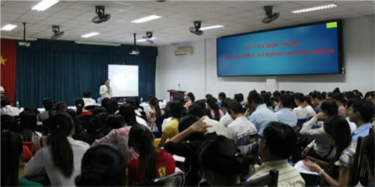 Người Lao Động Hưởng Trợ Cấp Thất Nghiệp Còn “Thờ Ơ” Với Quyền Lợi Được Hỗ Trợ Học Nghề