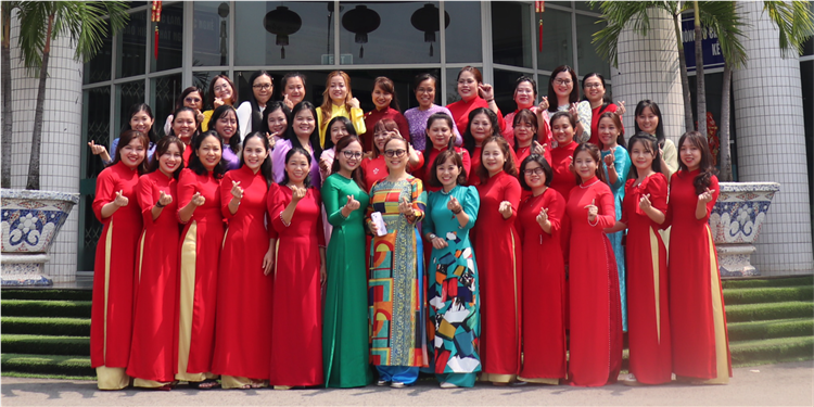 Tôn vinh "Một nửa thế giới"